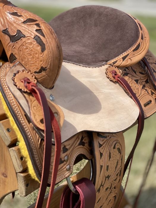 Dale Rodrigez Floral Tooled Barrel Saddle 15"